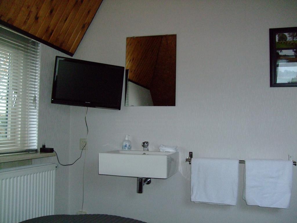 De Pompstee Rolde Bed & Breakfast Екстериор снимка
